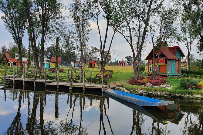 Xochimilco Barco Fiesta Tentacion 18+ with Open Bar and Tacos - Tacos, flautas, and the food question