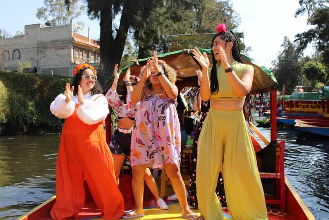 Xochimilco & Mexican Party with Guacamole & Unlimited Drinks - Why the hosts receive so much praise