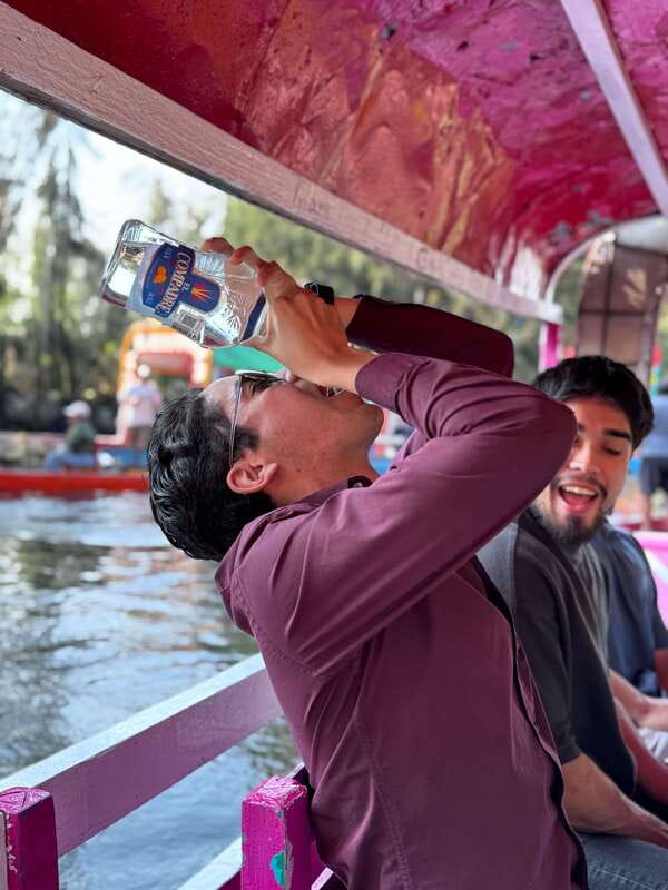 Xochimilco: Tequila tasting (unlimited) and cultural party on a boat - What the high rating means for your decision