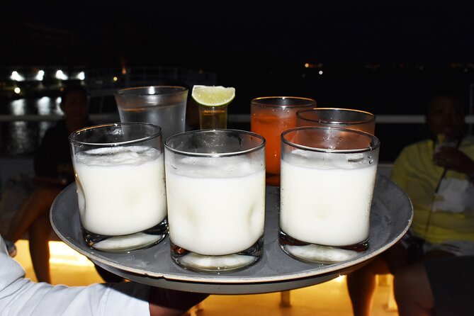 Your Romantic Dinner in Cancun, includes national open bar and live music - A romantic night on Nichupté Lagoon